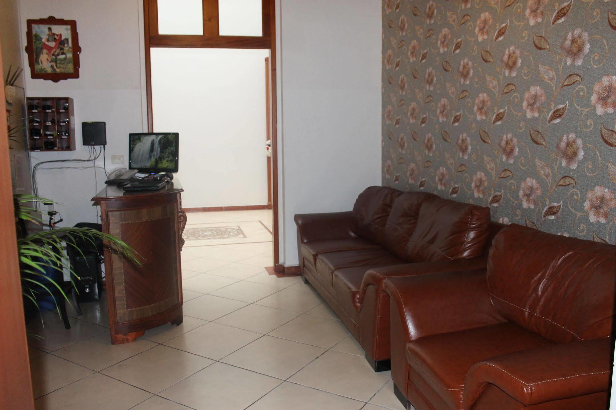 Hotel Juarez Del Centro คาลาปา ภายนอก รูปภาพ