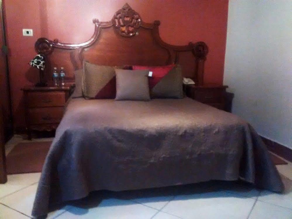 Hotel Juarez Del Centro คาลาปา ภายนอก รูปภาพ